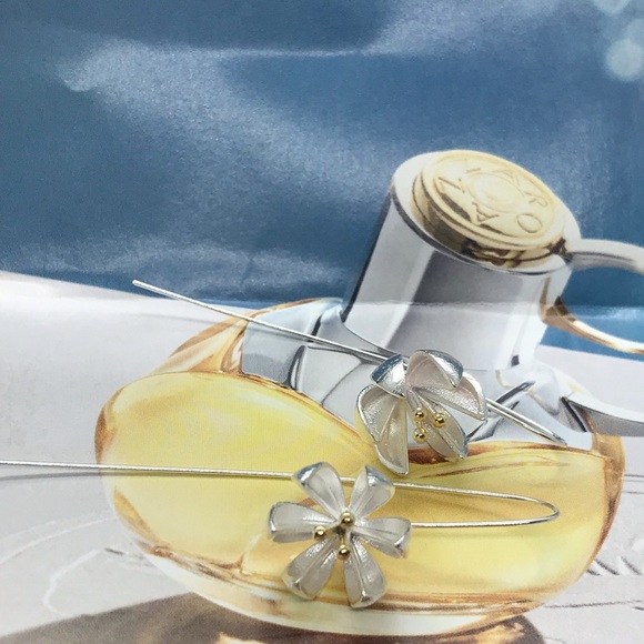 Sterling Silver 925 Handmade Flower Earrings - Picture 2 of 4